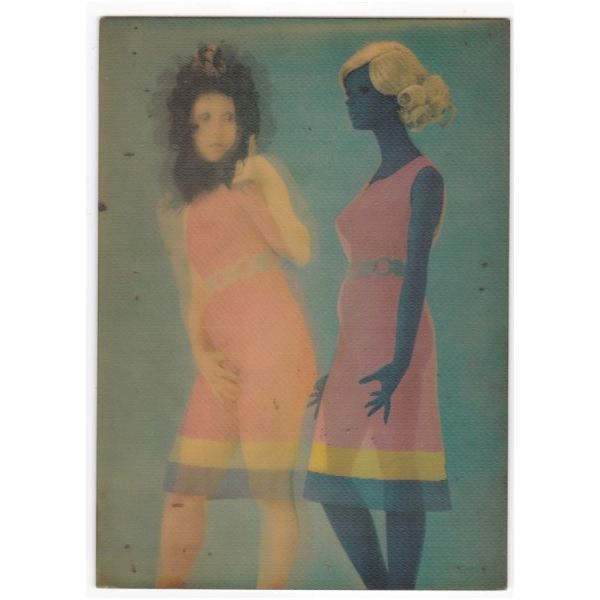 KOBIETA I MANEKIN AKT POCZTÓWKA TRÓJWYMIAROWA A43459