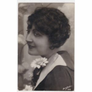 KOBIETA POCZTÓWKA A47766