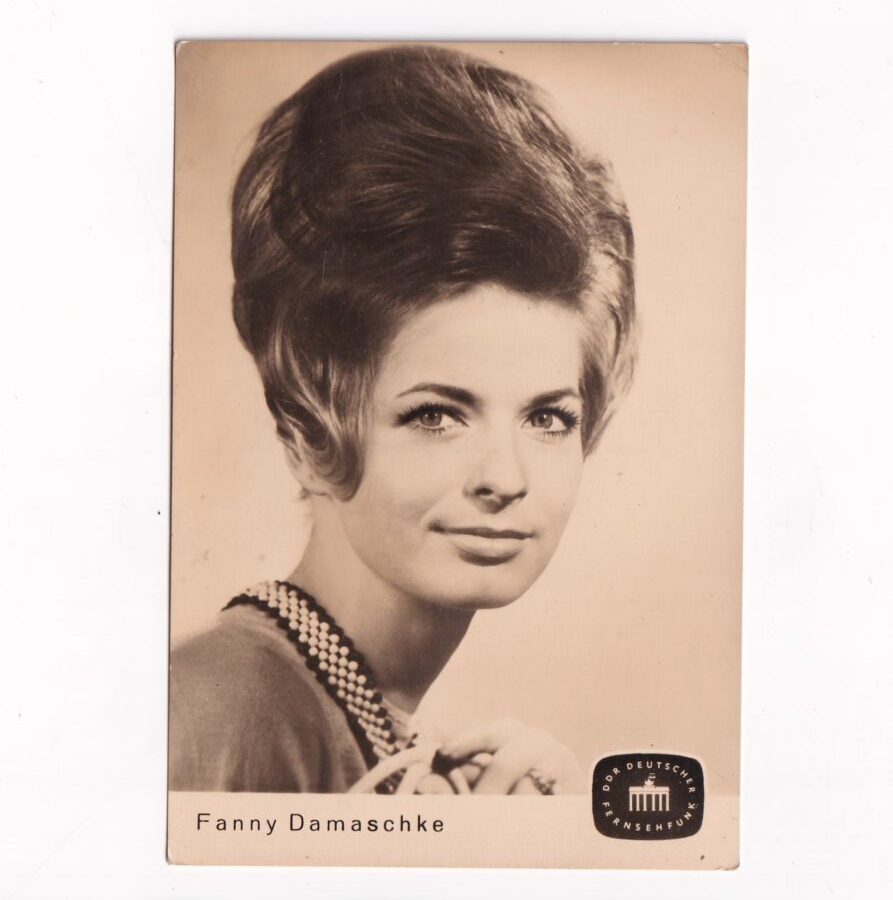 GWIAZDY TELEWIZJI FANNY DAMASCHKE POCZTÓWKA A4210