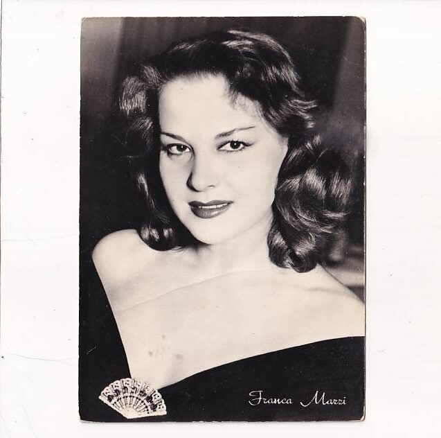 GWIAZDY KINA I TV FRANCA MARZI POCZTÓWKA A31443