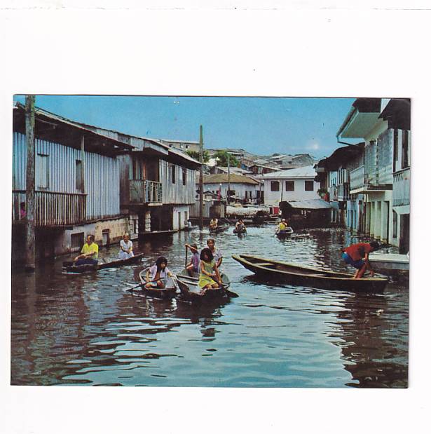 PERU TYPICAL STREET OF BELEN AMAZONKA WIDOKÓWKA A38977